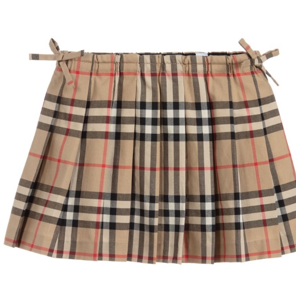 Burberry pleated girl’s skirt